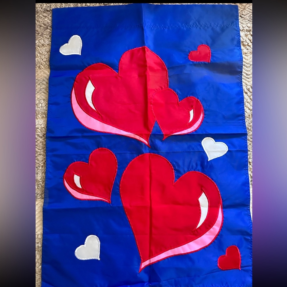 Evergreen Vintage 2001 Home Decor Large Lawn 3-D Flag Valentines Hearts 27.5x39